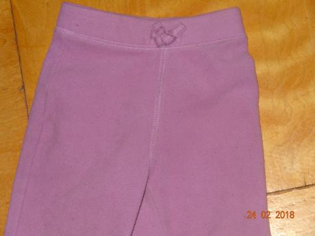 Dívčí tepláky, 86