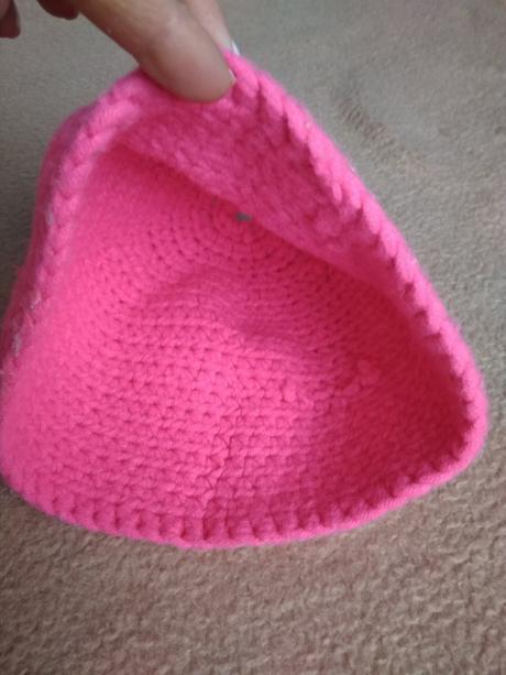 Pletená čepice sytá růžová,