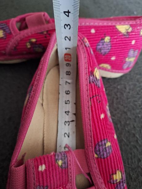 Dívčí bačkory, velikost ani značka neuvedena, 29