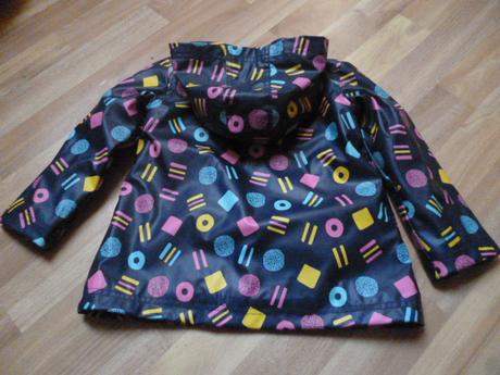 Písmenková bunda do deště 3-4, 104