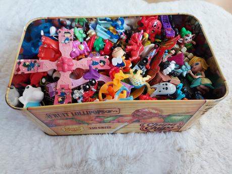 Velká sada - kinder figurky, 