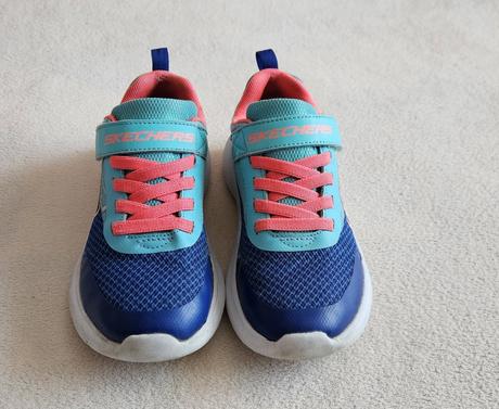 Dívčí boty, botky, tenisky, vel.35, zn.sketchers, skechers,35