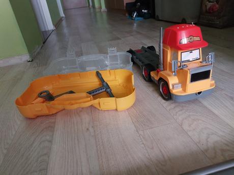 Šroubovací náklaďák s kufříkem, 