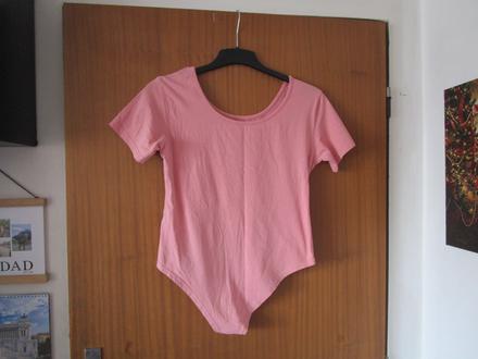 Bledě růžové bavl. elast. body, kr. rukáv, v.m-l, m