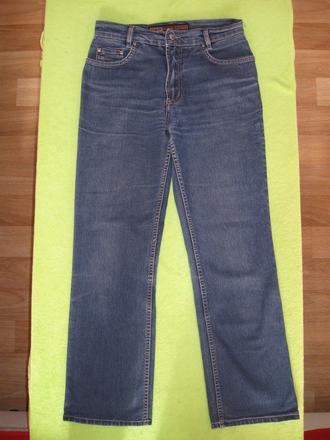 Džíny, 36