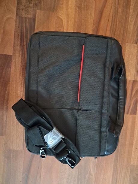 Nova taška na notebook thinkpad, 