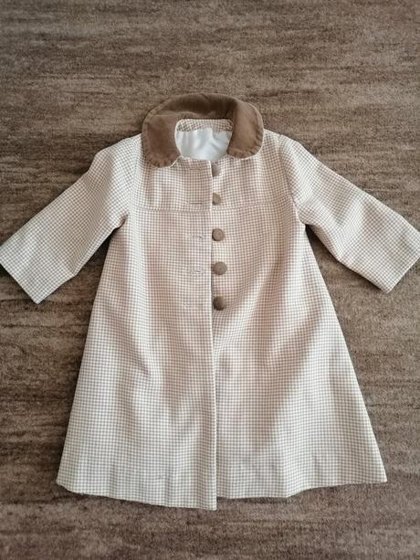 Jarní kabátek, 128