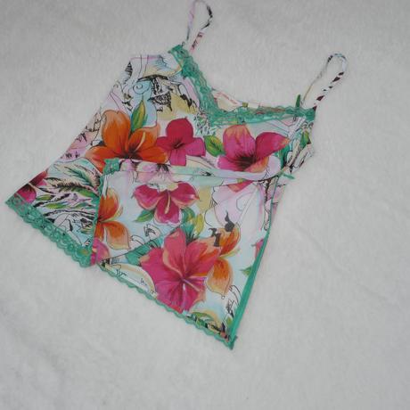 Hawai top, mango,s