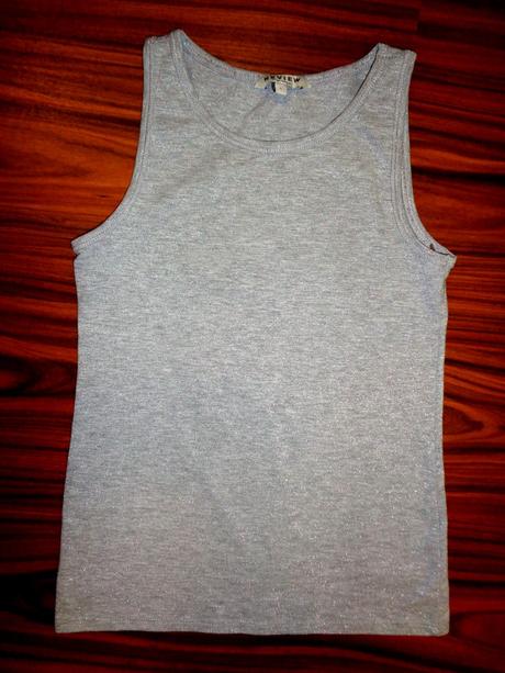 Pěkný pružný šedostříbrný top, review,164