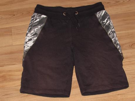 Kraťasy vel. 146/152, chapter young,152