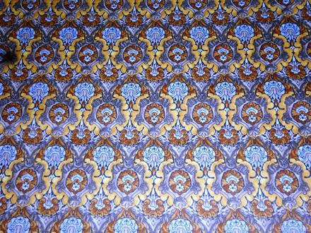 Pes úplet látka hnědo šedá zámecký vzor 154 x 319,