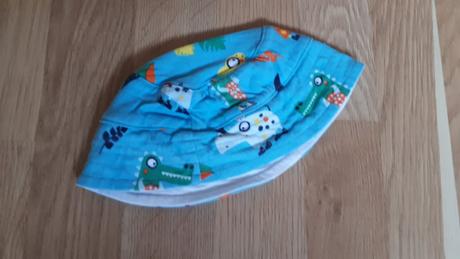 Modrý klobouk se zvířátky, debenhams,62