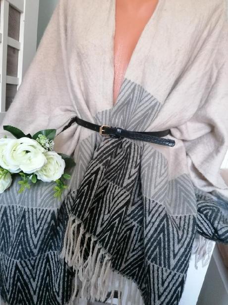 Smetanové pončo - šála, new look