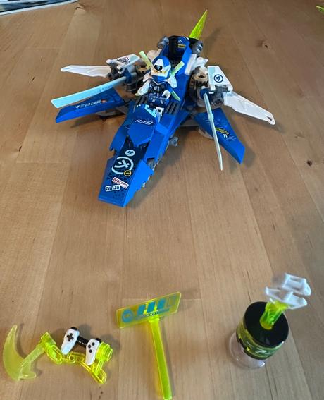 Lego ninjago 71709 rychlá jízda s jayem a lloydem,