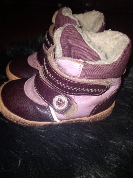 Dívčí kozačky květ vel. 25, vnit.stélka 15.5 cm, 25