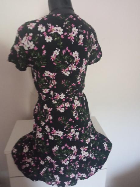 Dámské šaty velikost m, m