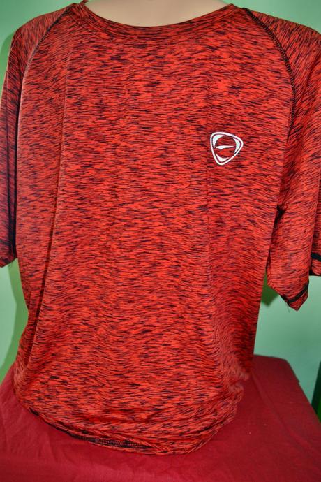 Nové sportovní pánské tričko v.m, m