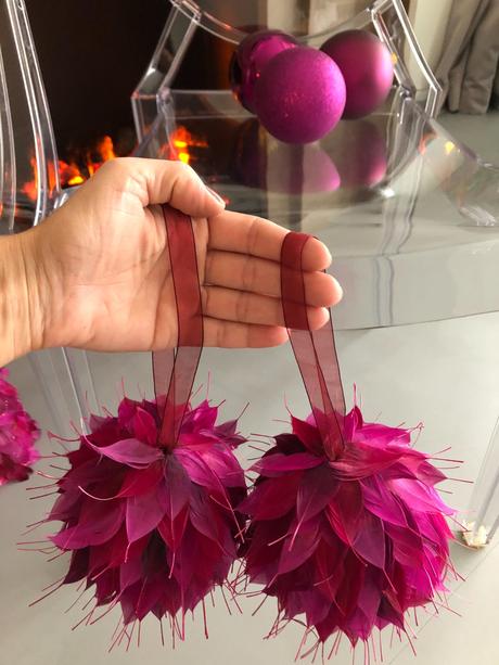 2 luxus vánoční peříčkové stromky+7 ozdob fuchsiov, 