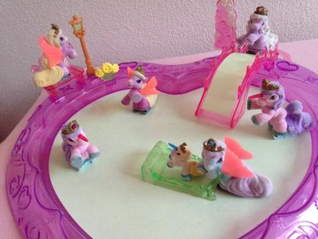 Filly konicci a kluziste s doplnky, 