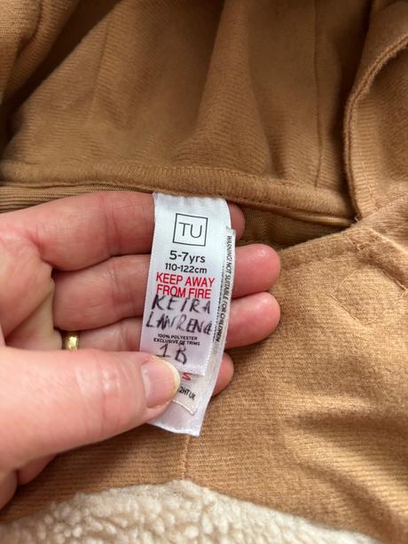 An11/ kostým velblouda- v.5/7 let, 