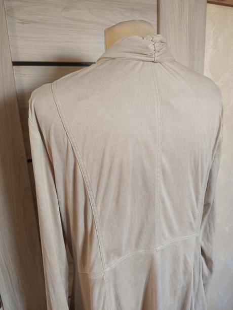 Lehký dámský kabátek, bandolera,42