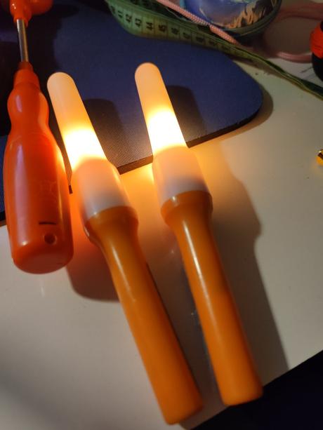 Blikací hrací 3 ks neon větrník tužka,