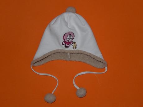 Zimní čepice s bambulkami, baby club,86