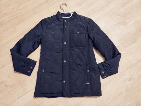 2935/20    tenčí zimní bunda reserved  vel. 152, reserved,152