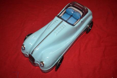 Plechové auto-krabička, 