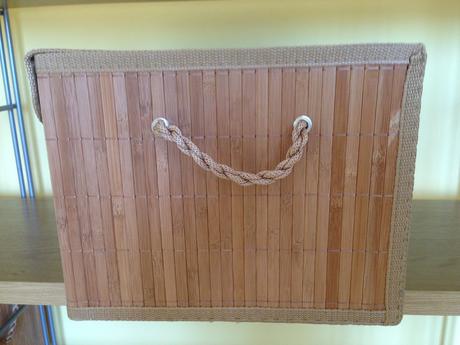 Pokojik pro mimi-kolebka leander,kreslo+policeikea,