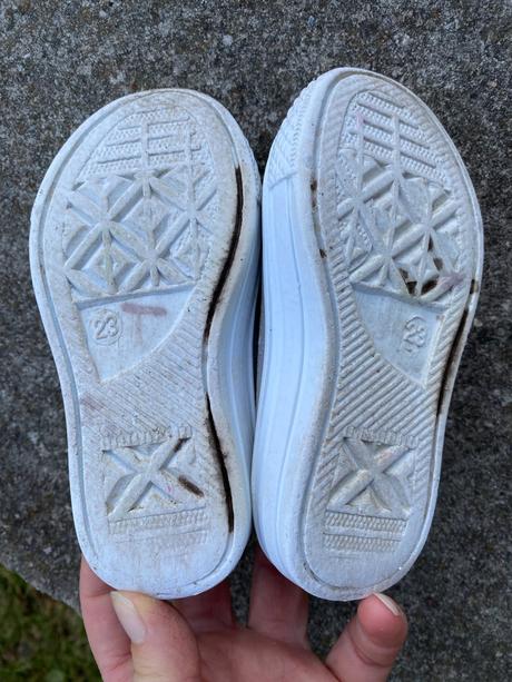 Holčičí tenisky vel. 23 s hvězdičkami, 23