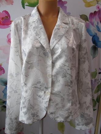 Dámské společenské sako, 48