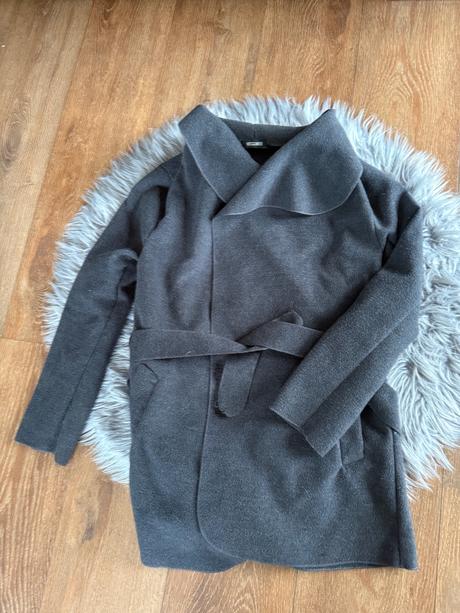 Kabát, 38