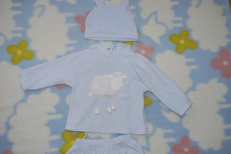 Svetle modry set s oveckou, 68