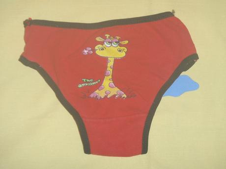 Kalhotky se žirafou, 98