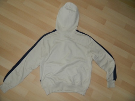 Světle krémová mikina s modrým pruhem, 176