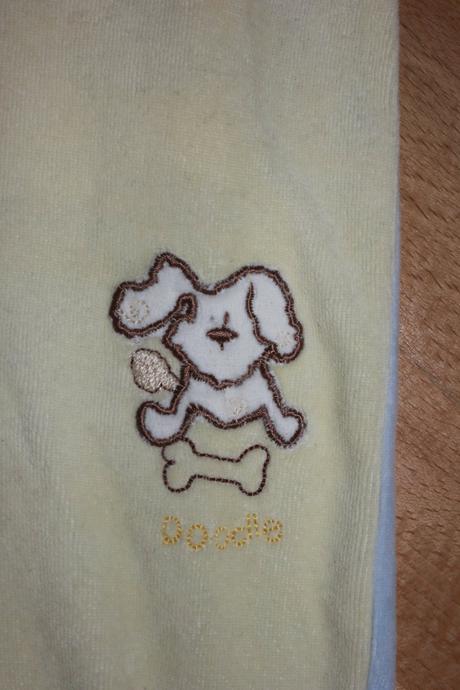 Dupacky s pejsky + bily svetrik, 62