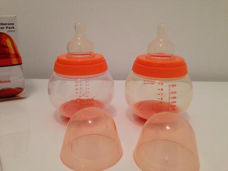 Koupací kyblík tummy tub+šátek a láhve, 