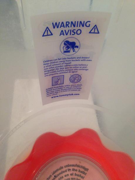 Koupací kyblík tummy tub+šátek a láhve, 