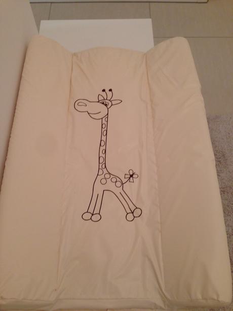 Prebalovaci podlozka zirafka+kos na pleny,