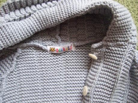 Propínací svetřík s kapucí, 92