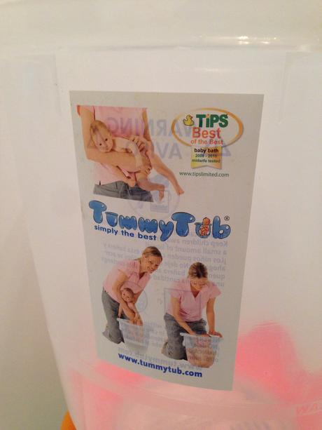 Koupací kyblík tummy tub+šátek a láhve, 