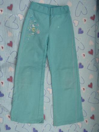 Tyrkysové tepláčky pro štíhlou holčičku, 122