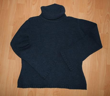 Tmavěmodrý semínkatý svetr, c&a,l