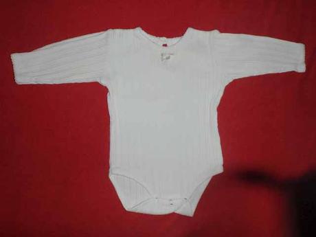 Bílé body dl. rukáv, 3d efekt - krajka, 68